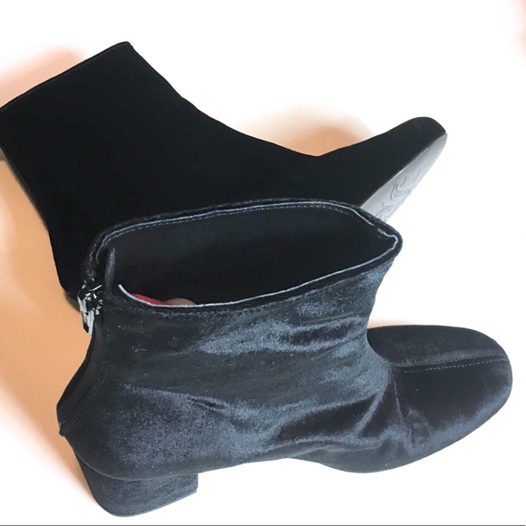 🆕Free People | Cecile Velvet Booties (38) - Picture 7 of 8